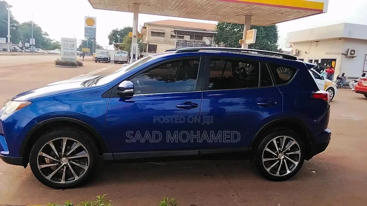 Toyota RAV4 LE 4dr SUV AWD (2.5L 4cyl 6A) 2015 Blue