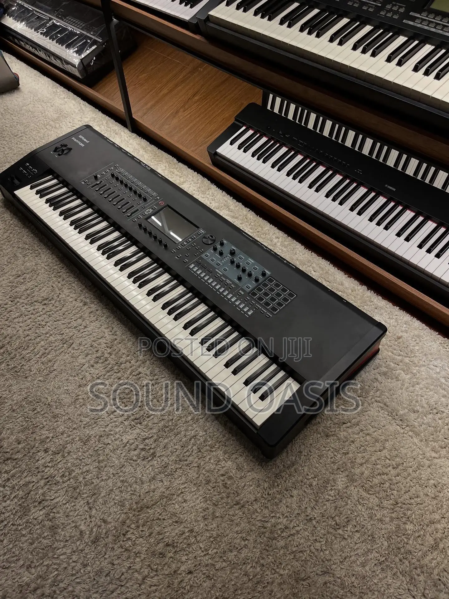 Roland FANTOM 8 EX Synthesizer Workstation