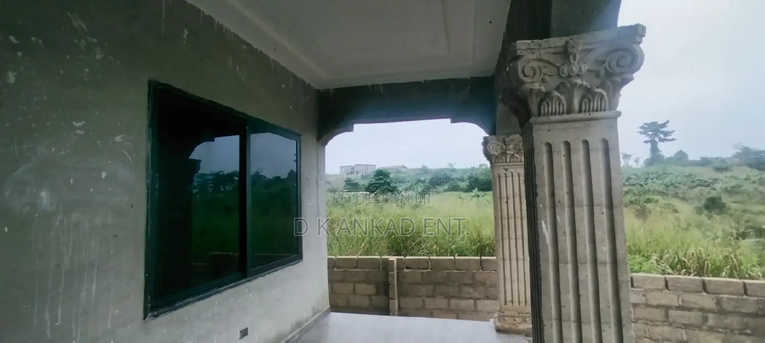 4bdrm House in Atwima Kwanwoma for sale