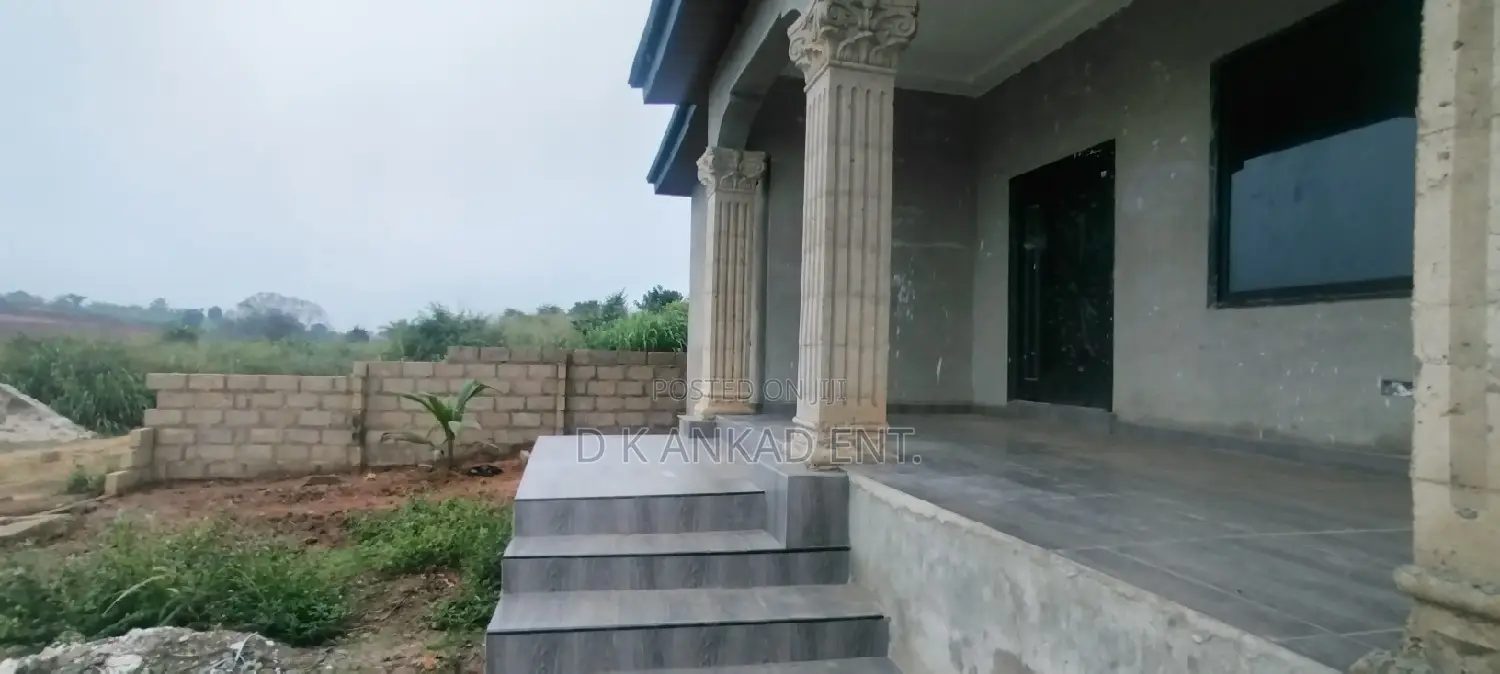 4bdrm House in Atwima Kwanwoma for sale