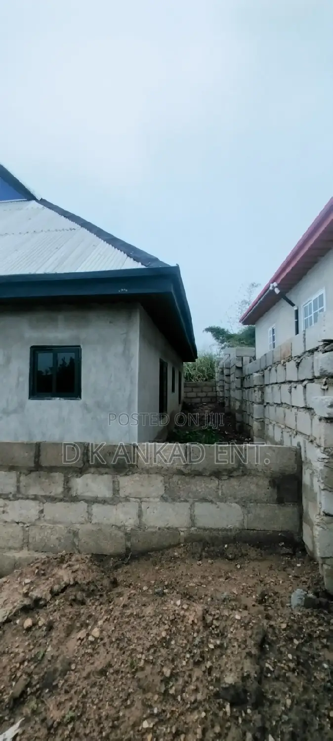 4bdrm House in Atwima Kwanwoma for sale