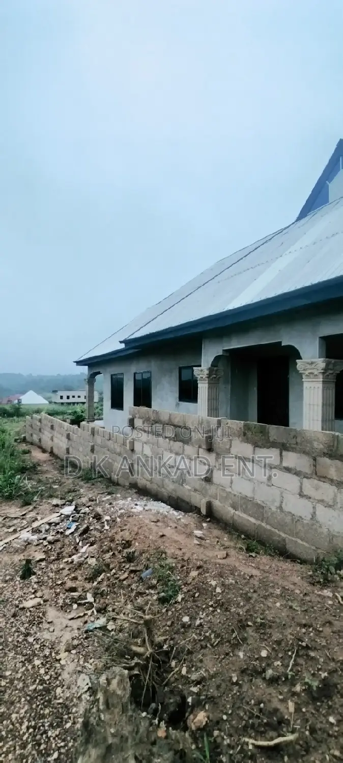 4bdrm House in Atwima Kwanwoma for sale