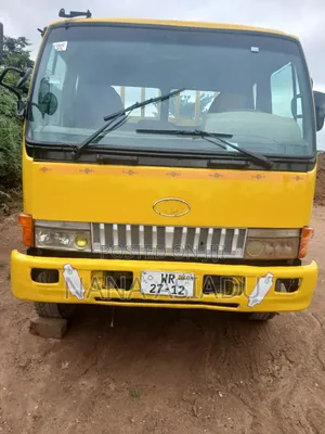 Kia Rhino 2010 Yellow