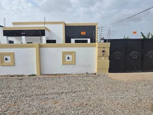 3bdrm House in Kasoa, Adade for sale