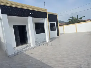 3bdrm House in Kasoa, Adade for sale