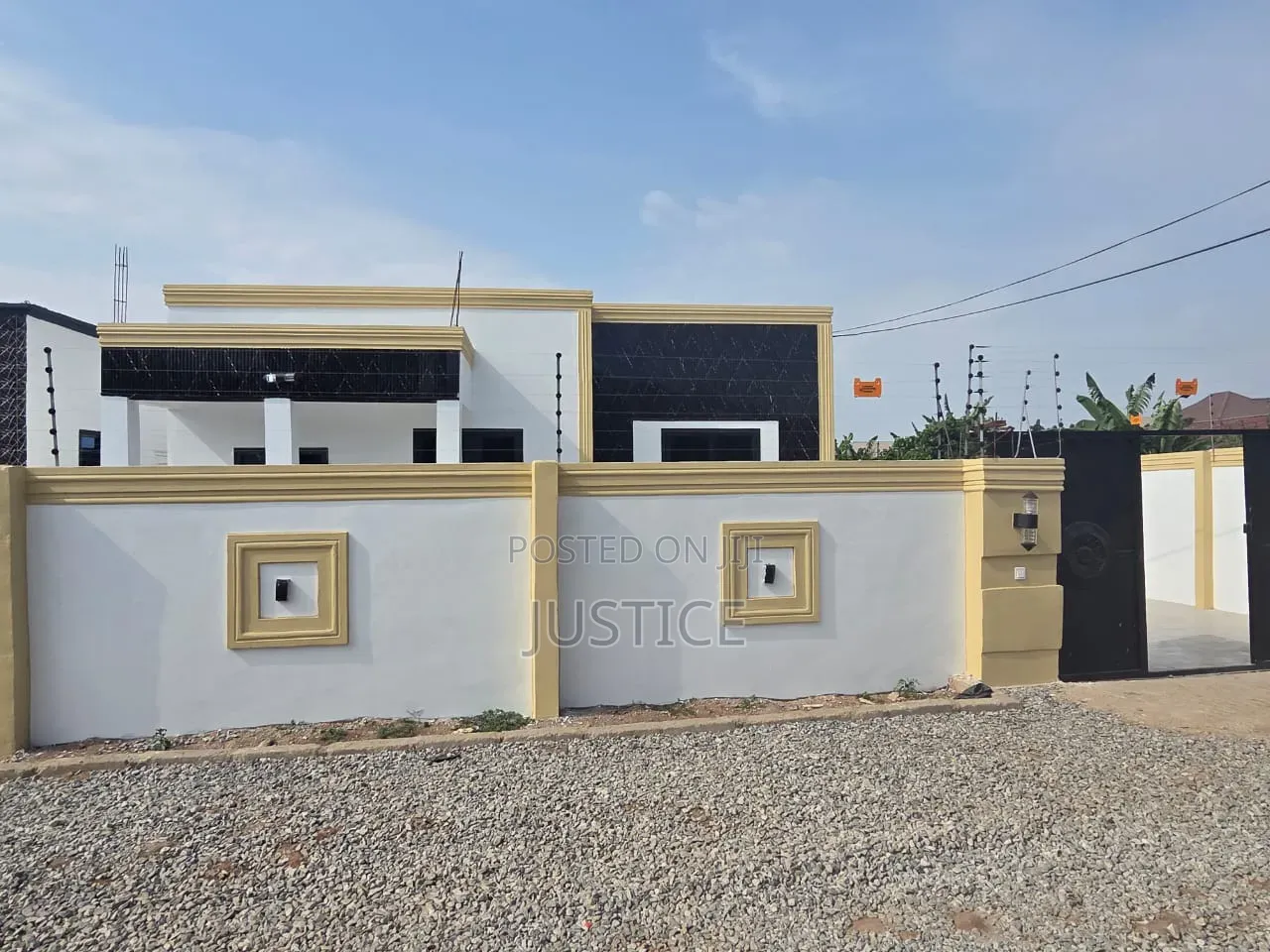 3bdrm House in Kasoa, Adade for sale