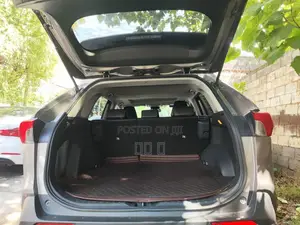Toyota RAV4 XLE 2021 Silver