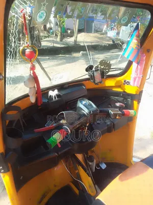 TVS King Deluxe Plus iTouch Start 2020 Yellow