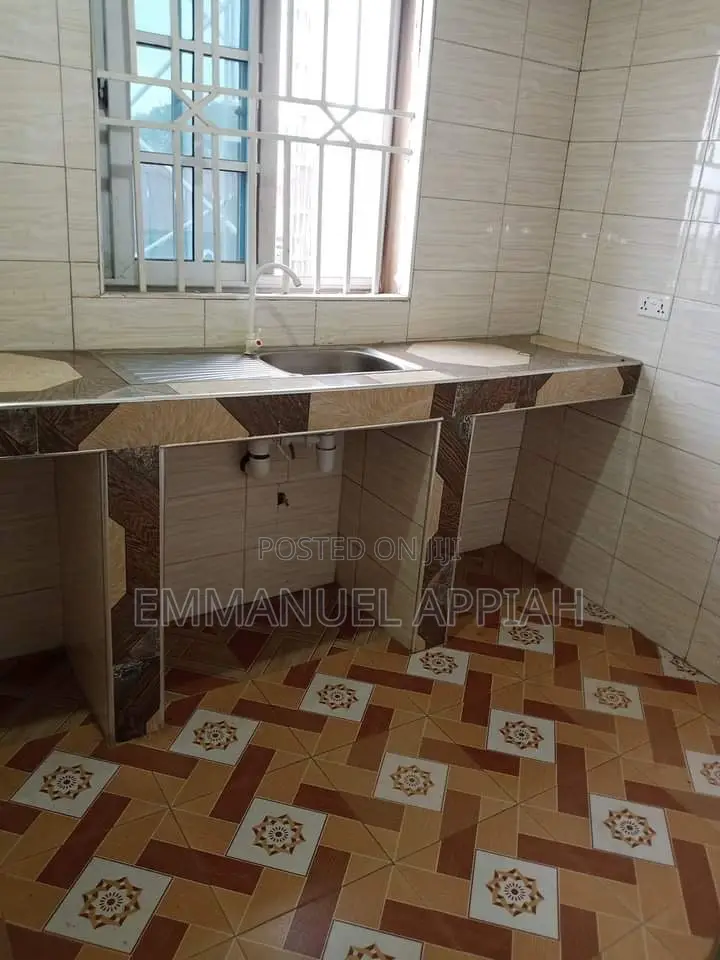 1bdrm Room & Parlour in Ablekuma Odumase for rent