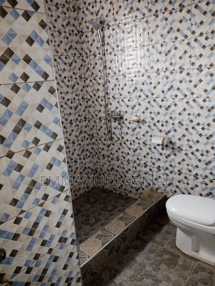 1bdrm Room & Parlour in Ablekuma Odumase for rent