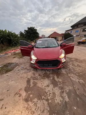 Hyundai Elantra 2013 Red