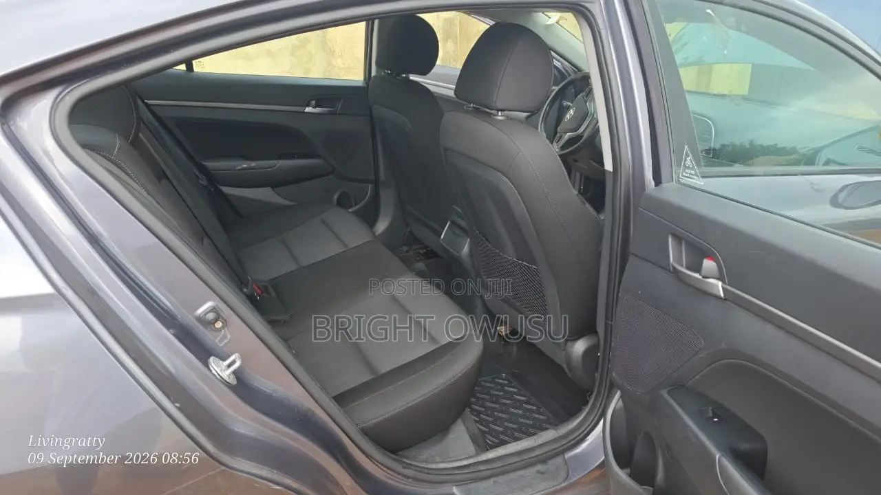 Hyundai Elantra SEL 2018 Gray