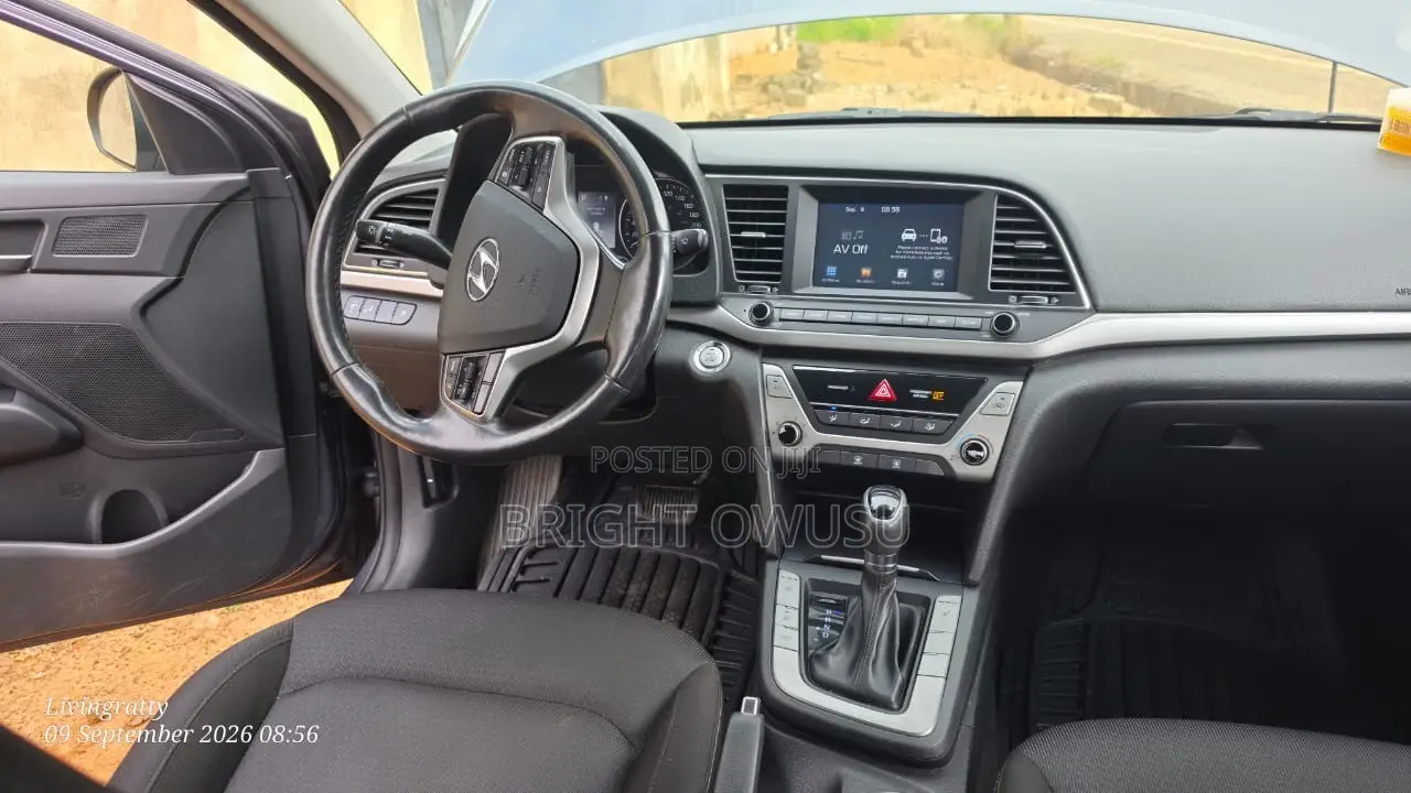 Hyundai Elantra SEL 2018 Gray