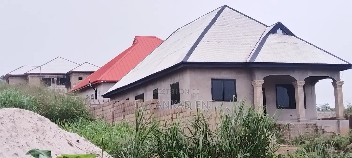 4bdrm House in Atwima Kwanwoma for sale