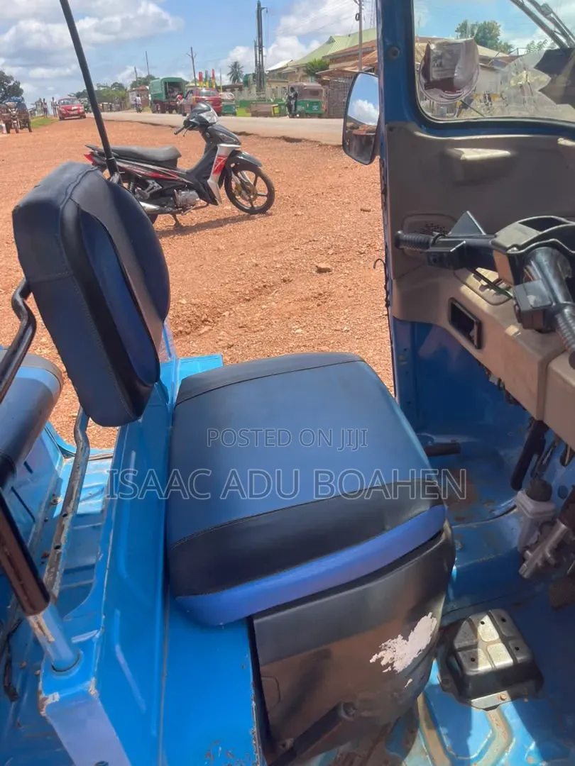 Bajaj RE 2024 Blue