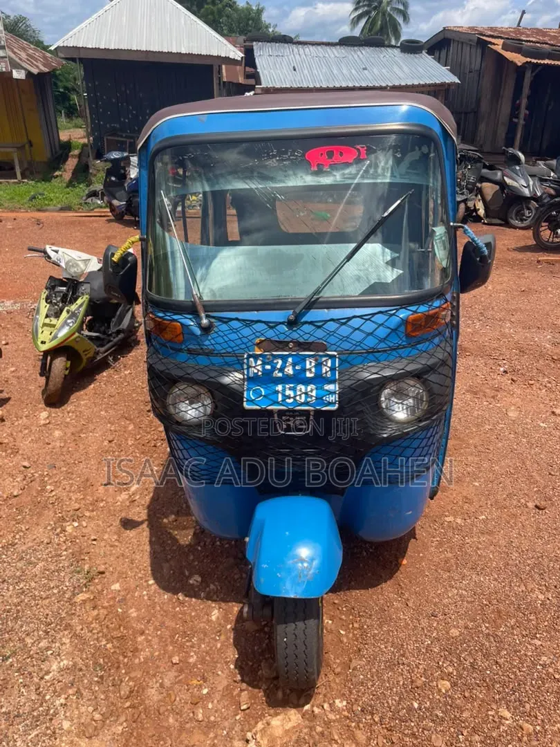 Bajaj RE 2024 Blue