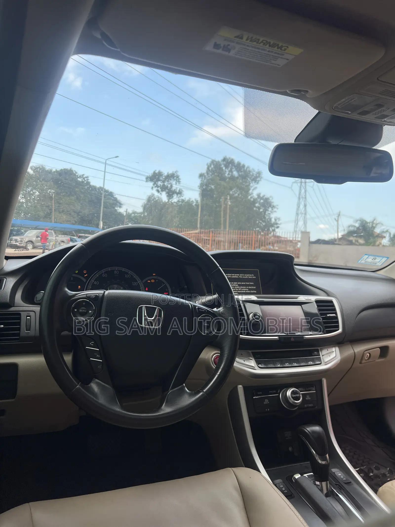 Honda Accord Touring V-6 4dr Sedan (3.5L 6cyl 6A) 2015 White