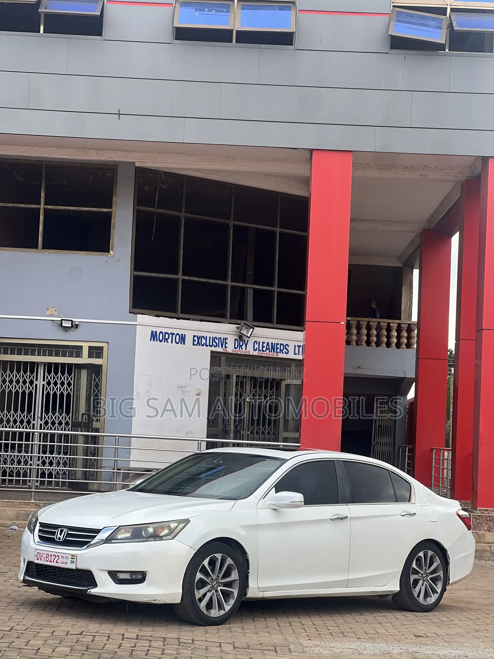 Honda Accord Touring V-6 4dr Sedan (3.5L 6cyl 6A) 2015 White