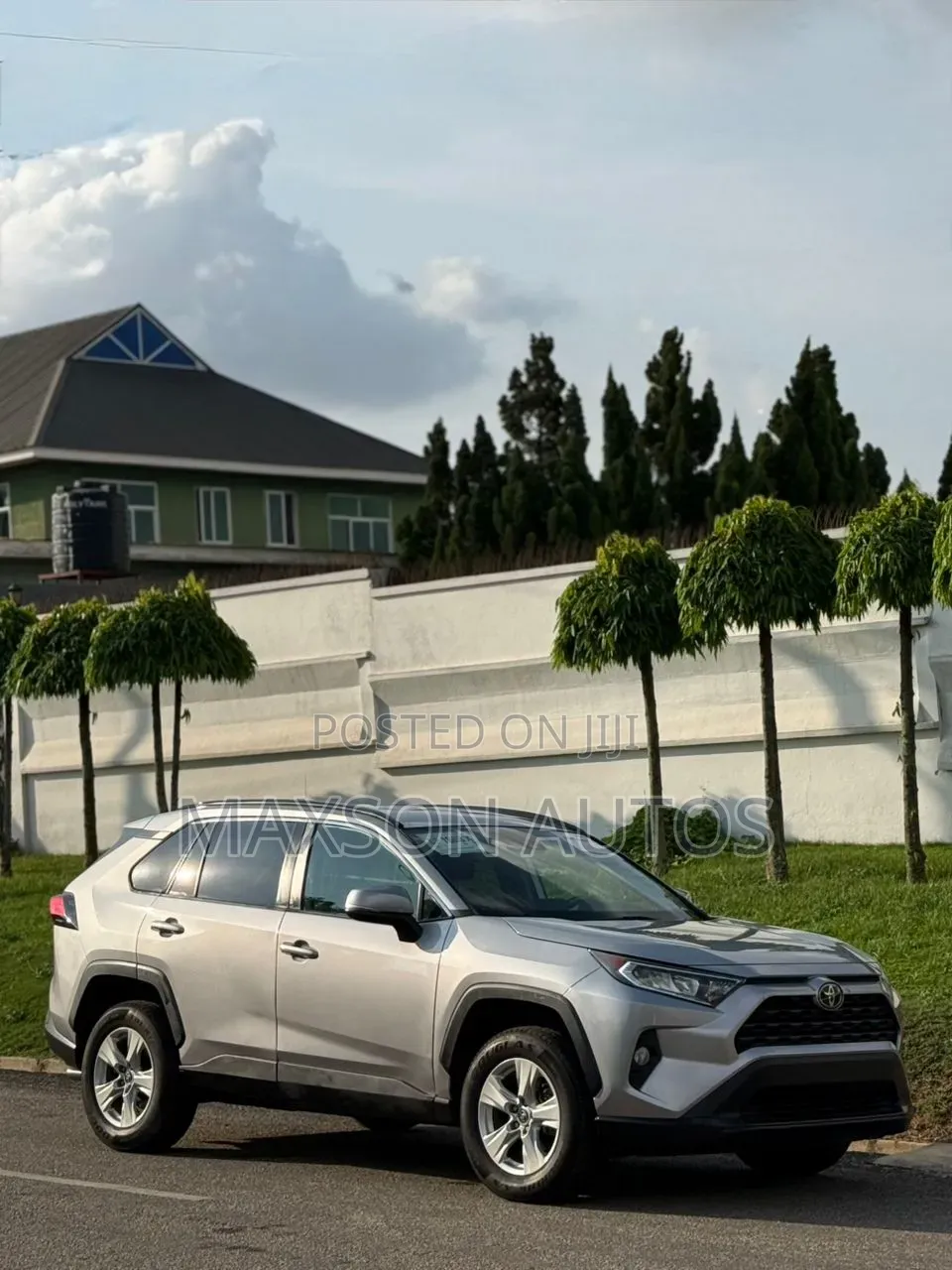 Toyota RAV4 2021 Silver