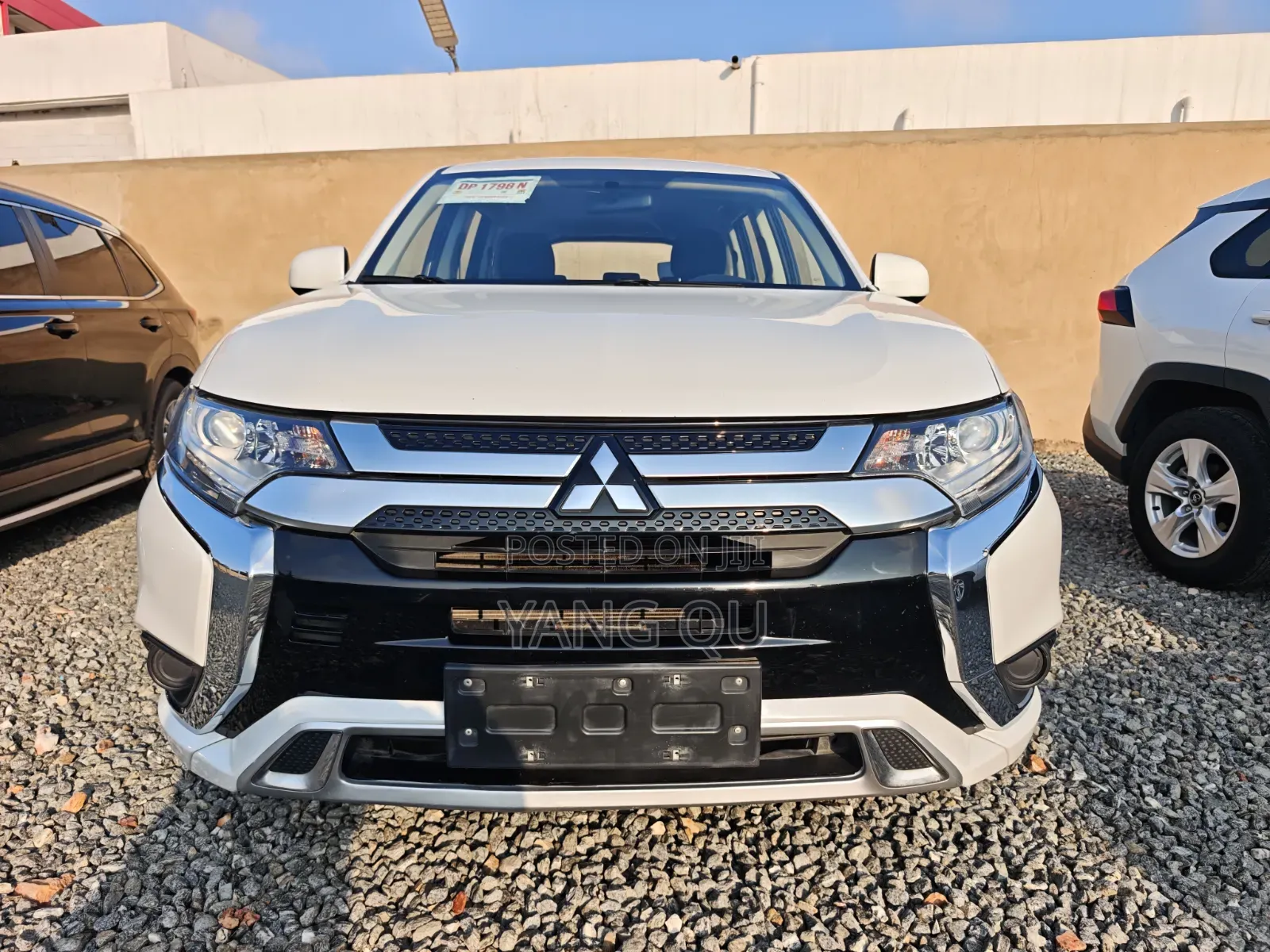 Mitsubishi Outlander 2021 White