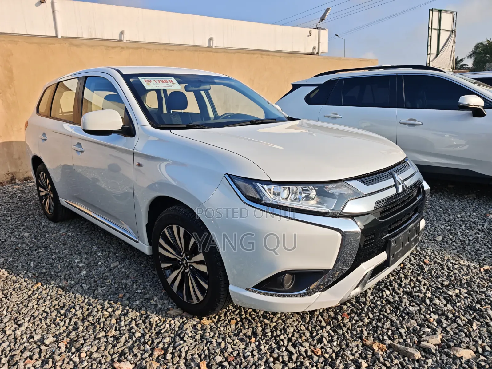 Mitsubishi Outlander 2021 White