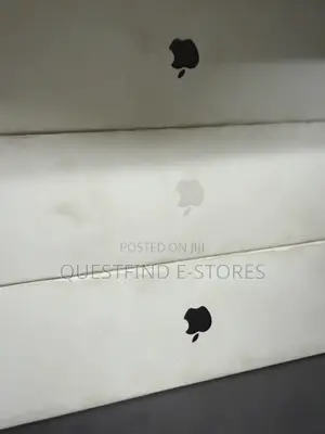 New Laptop Apple MacBook Pro 2023 M3 Pro 18GB Apple M3 Pro SSD 512GB