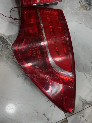 Hyundai Santa Fe 2015 Taillight Pair Led