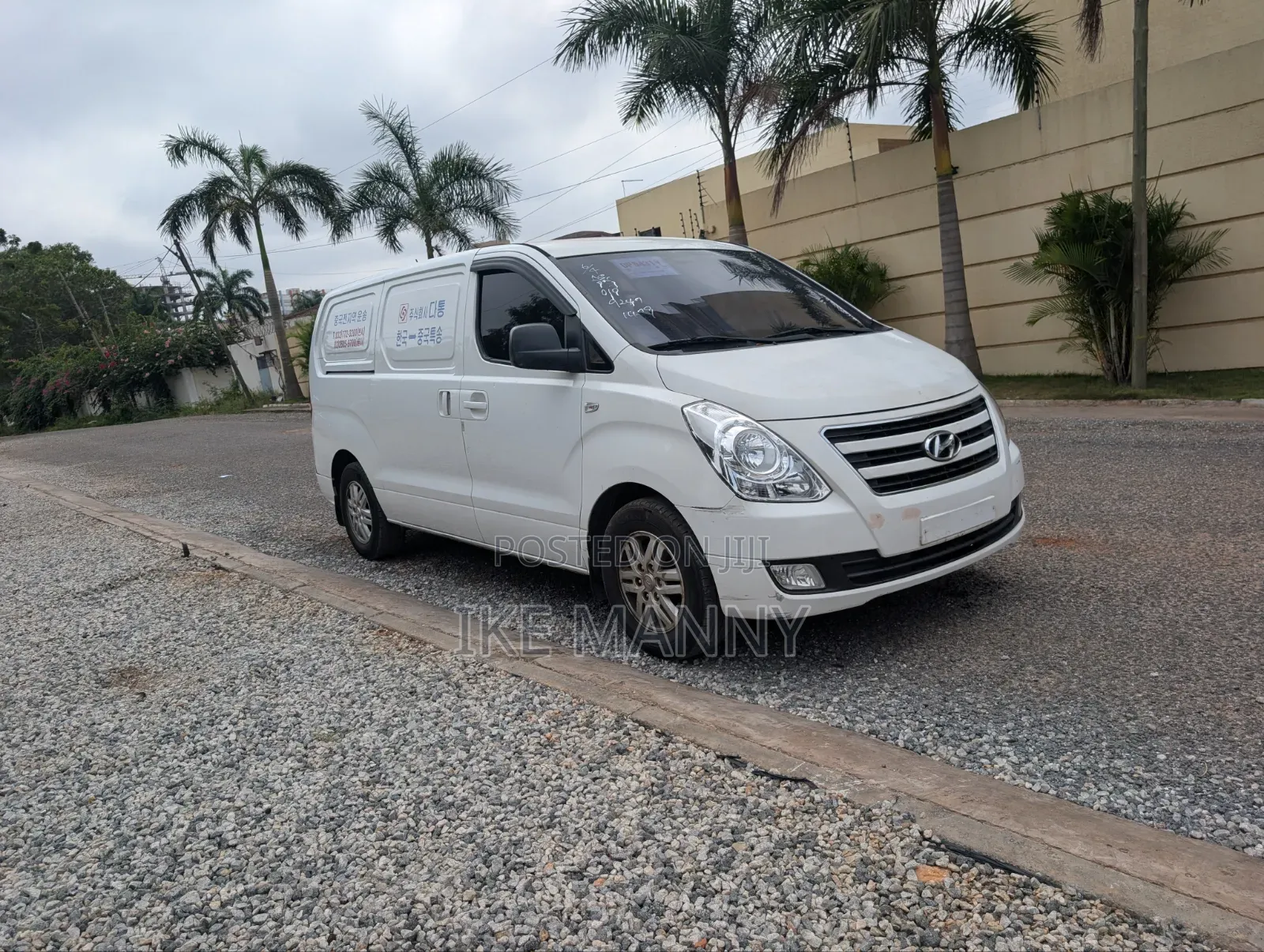 Hyundai Starex 2018 White