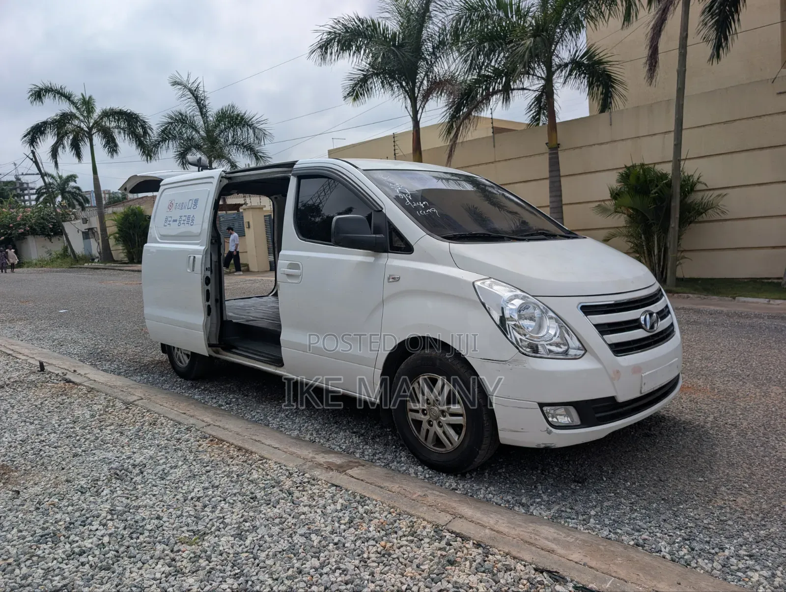 Hyundai Starex 2018 White