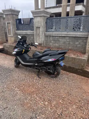 Honda Forza 2022 Black