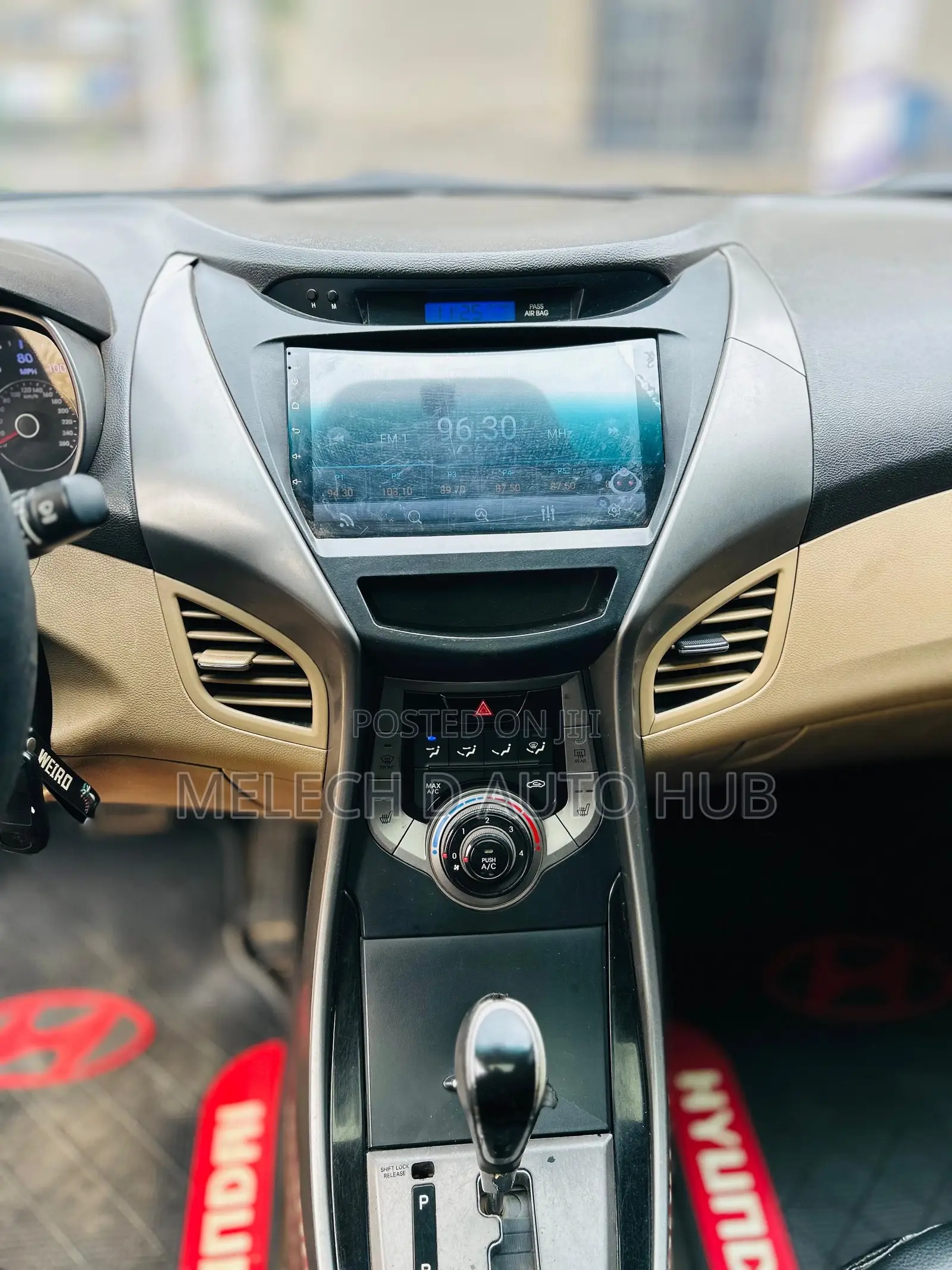 Hyundai Elantra Limited Sedan FWD (1.8L 4cyl 6A) 2013 Red