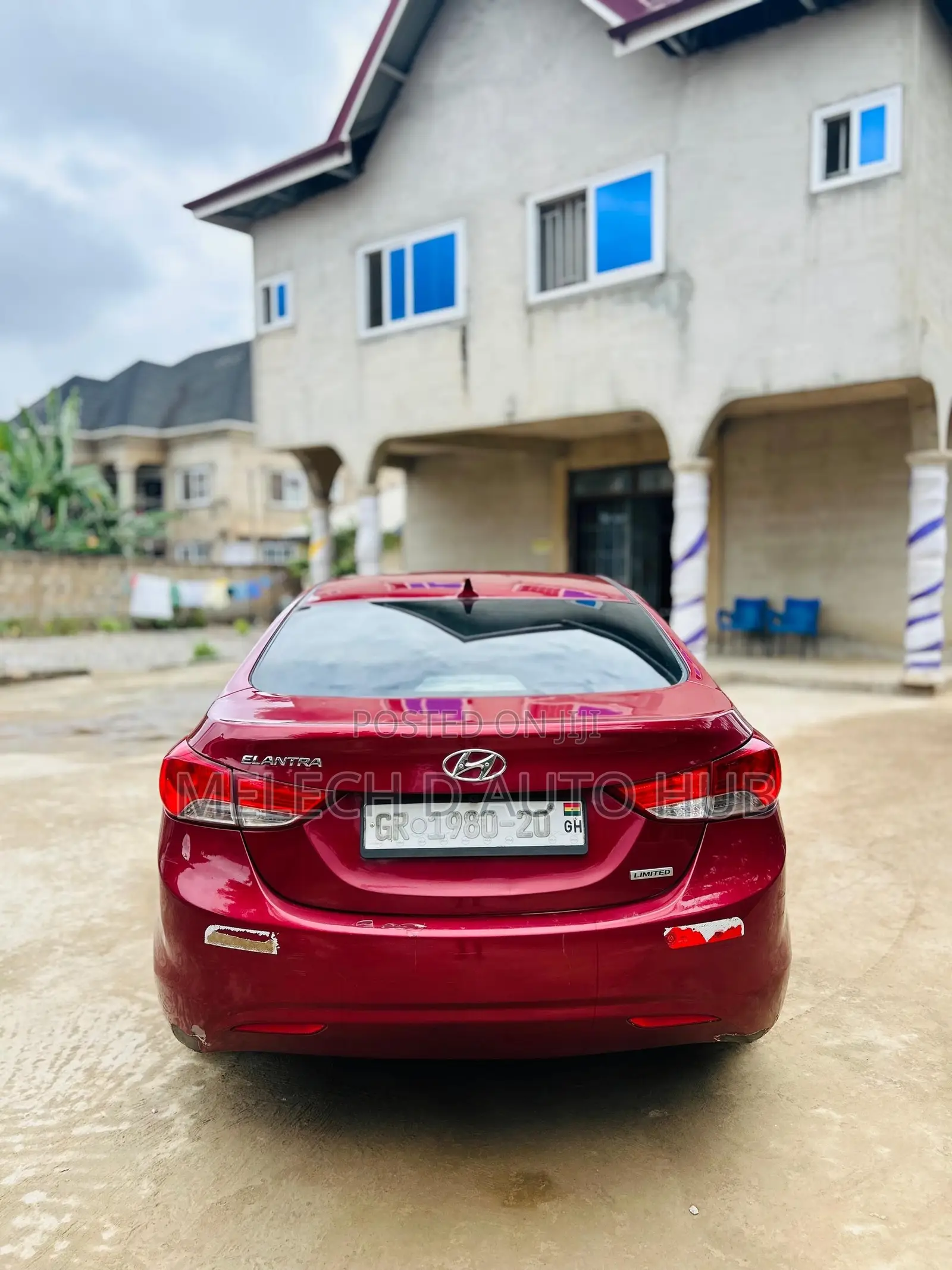 Hyundai Elantra Limited Sedan FWD (1.8L 4cyl 6A) 2013 Red