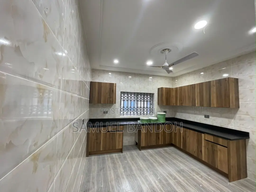 2bdrm Apartment in Ngleshie Amanfro for rent