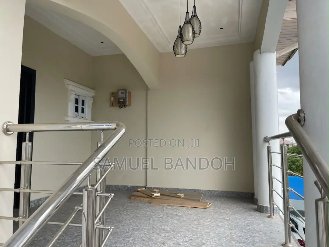 2bdrm Apartment in Ngleshie Amanfro for rent