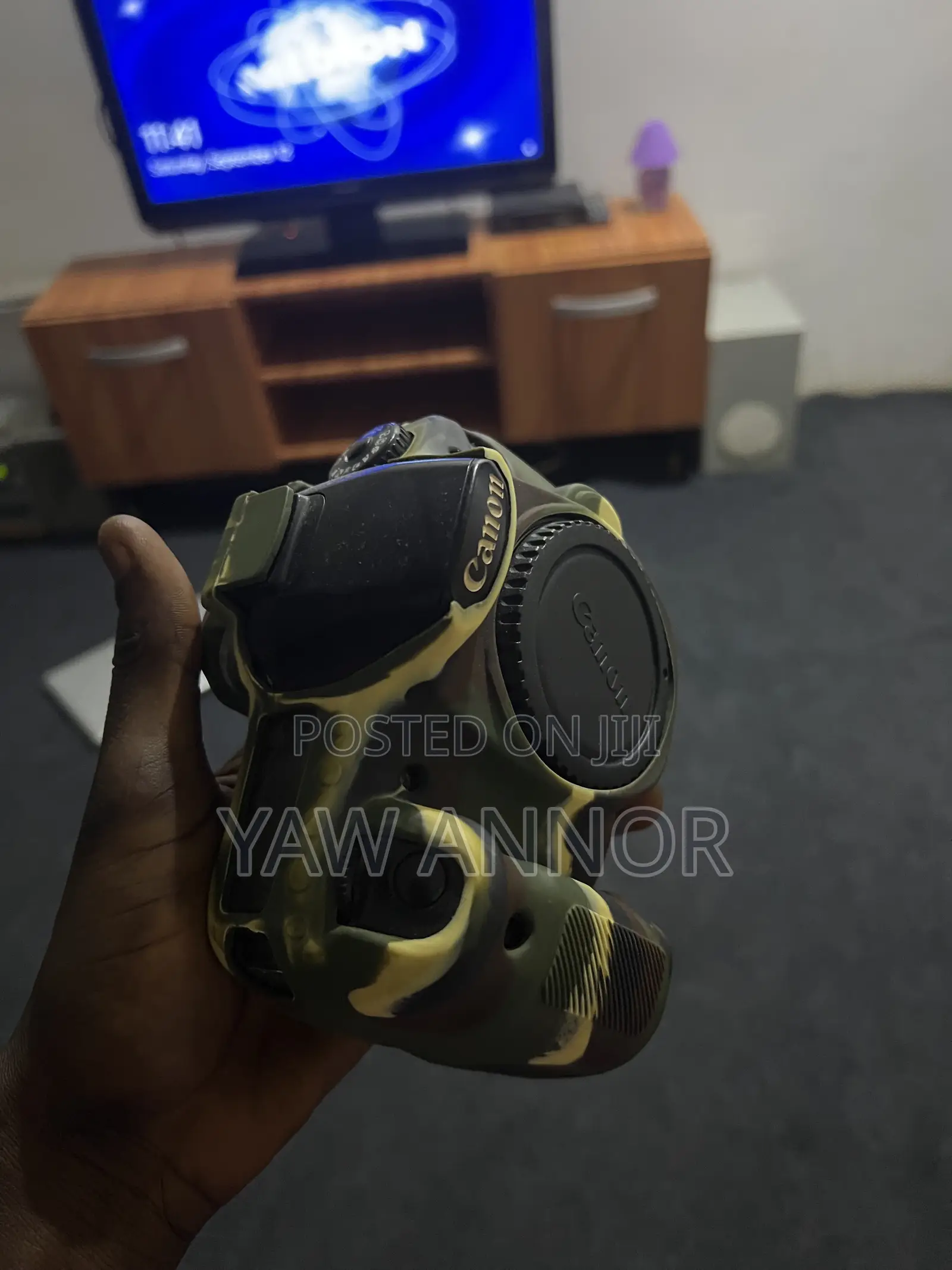 DSLR Camera
