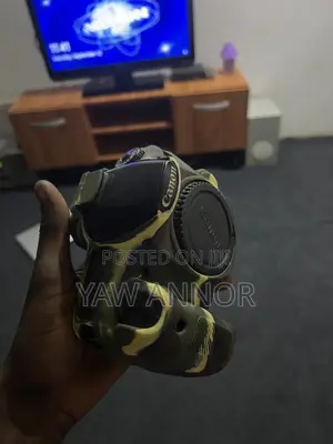DSLR Camera