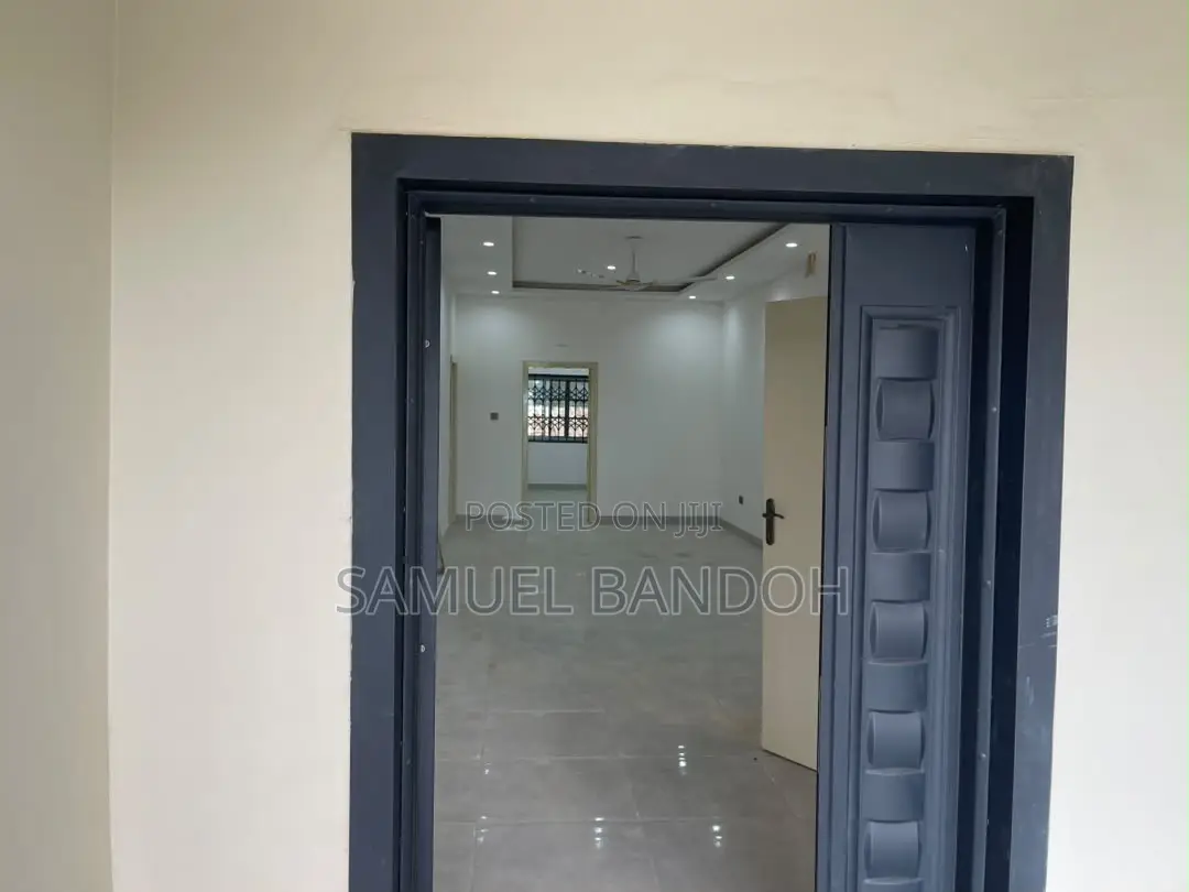 2bdrm Apartment in Ngleshie Amanfro for rent