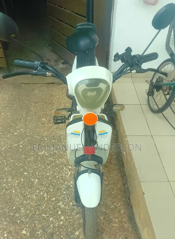 Custom Built Motorcycles 2025 White
