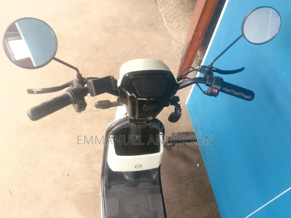 Custom Built Motorcycles 2025 White