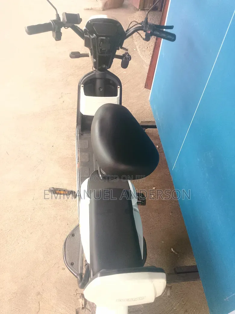 Custom Built Motorcycles 2025 White