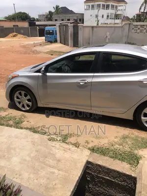 Hyundai Elantra Limited Sedan FWD (1.8L 4cyl 6A) 2013 Silver