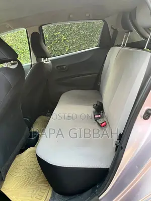 Toyota Vitz 2012 Silver