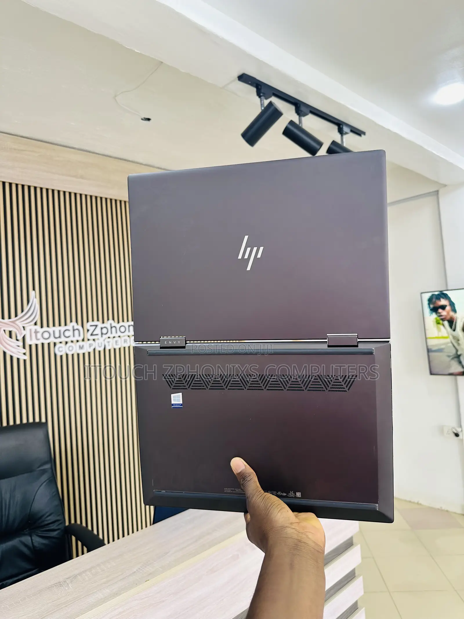 Laptop HP Envy x360 Convertible 15 es2xx 16GB AMD Ryzen 7 SSD 512GB