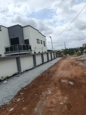 6bdrm House in Free Will Agency, Kumasi Metropolitan for sale