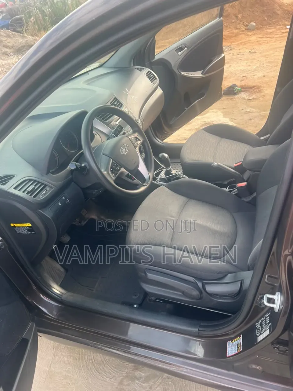 Hyundai Accent 2016 Brown