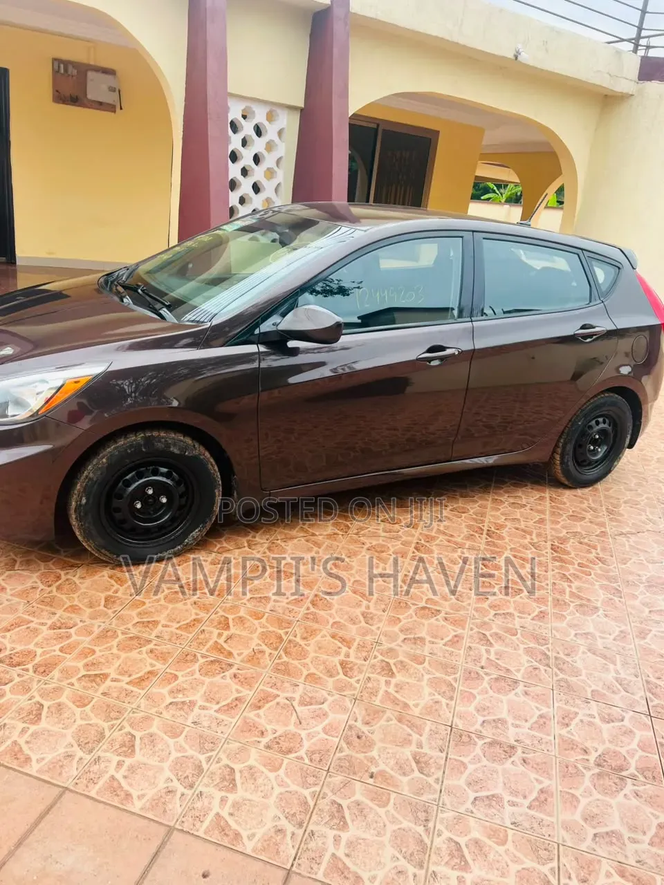 Hyundai Accent 2016 Brown