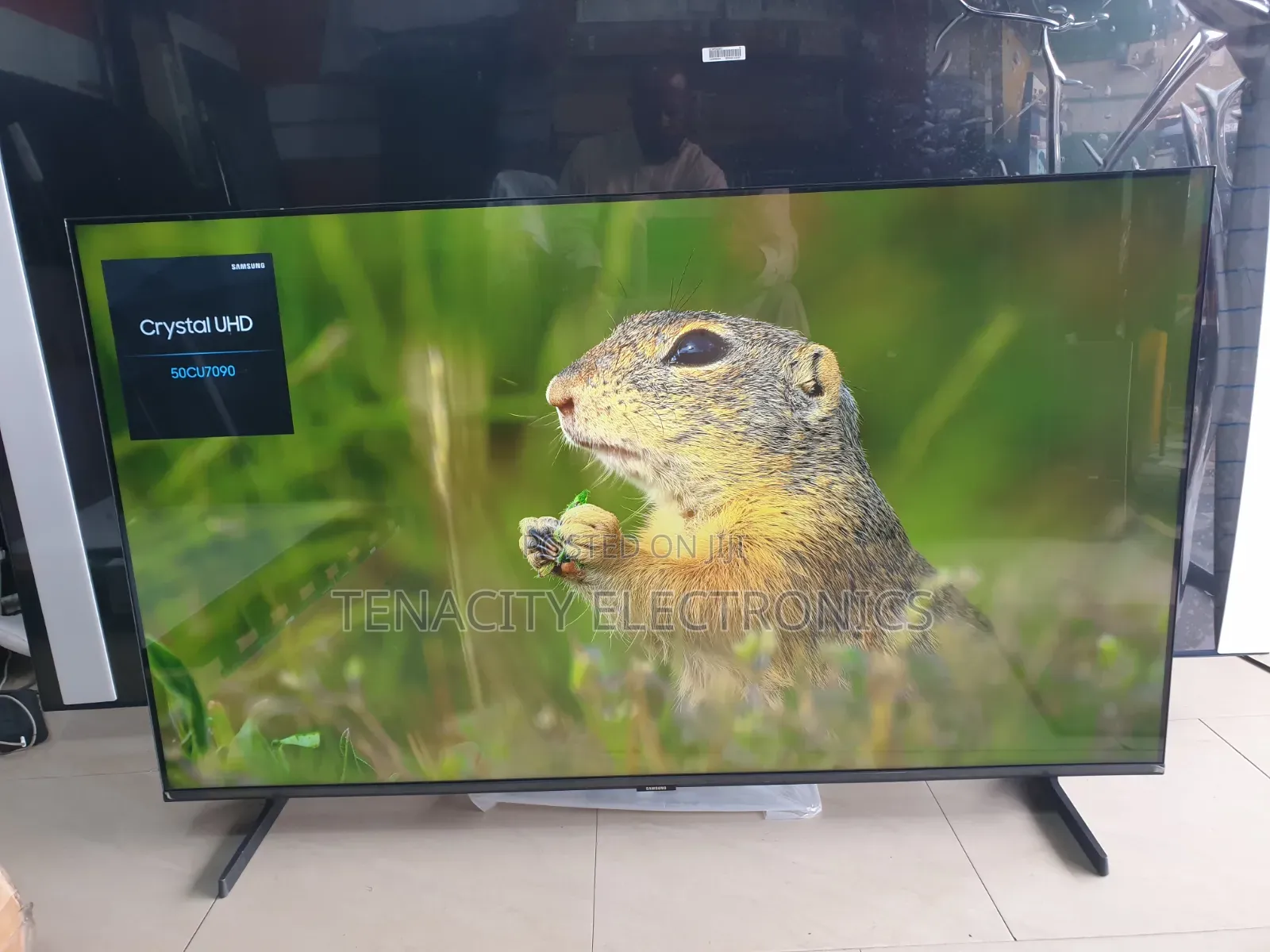 2024/24 Samsung 50"crystal Uhd HDR Smart Satellite TV