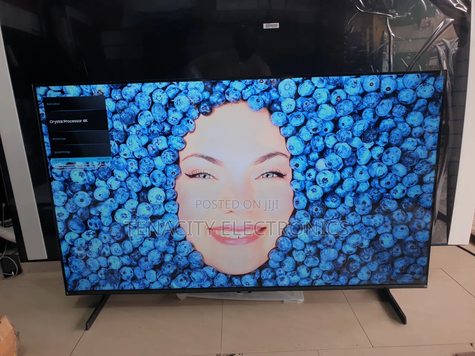 2024/24 Samsung 50"crystal Uhd HDR Smart Satellite TV