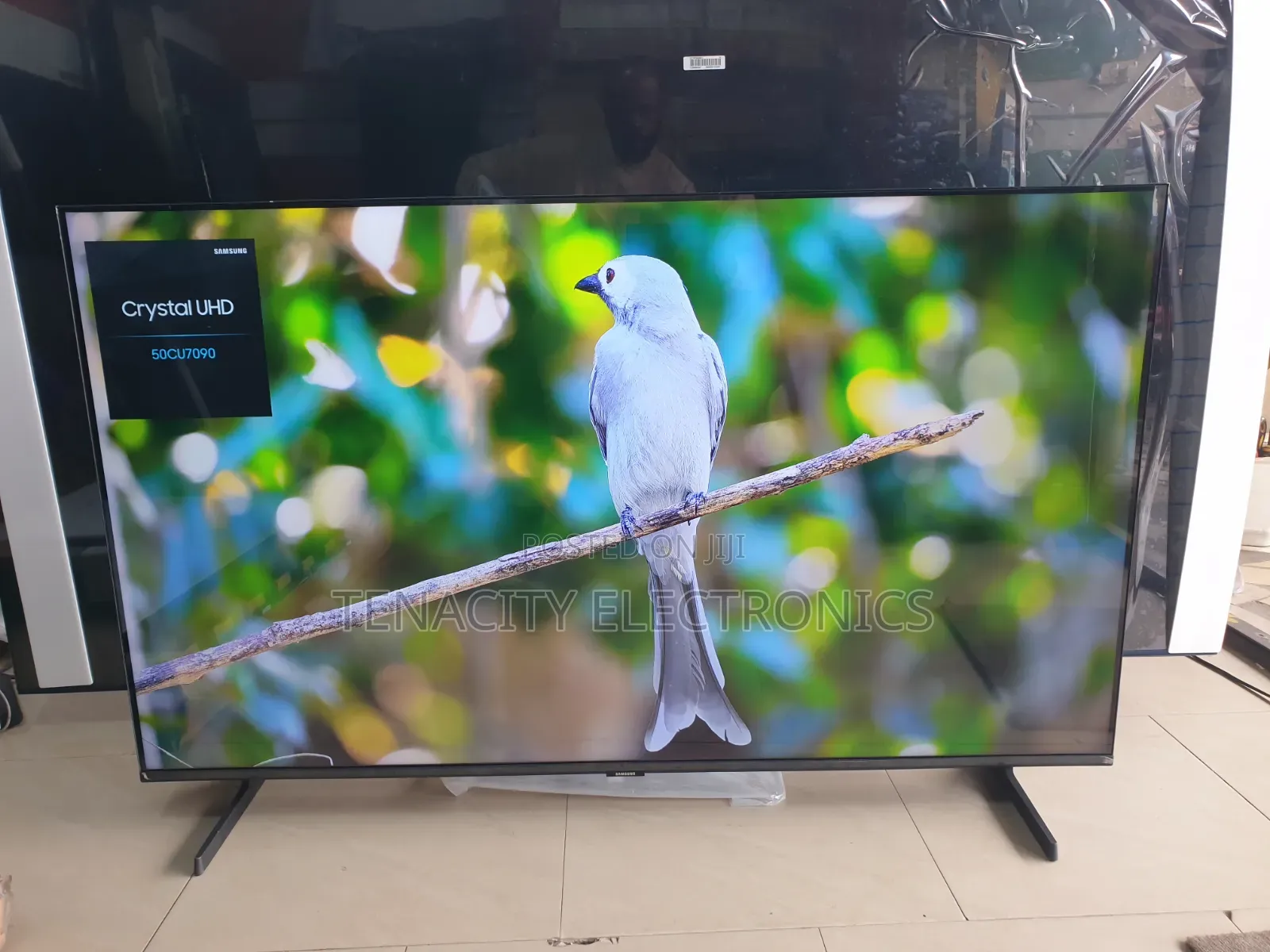 2024/24 Samsung 50"crystal Uhd HDR Smart Satellite TV