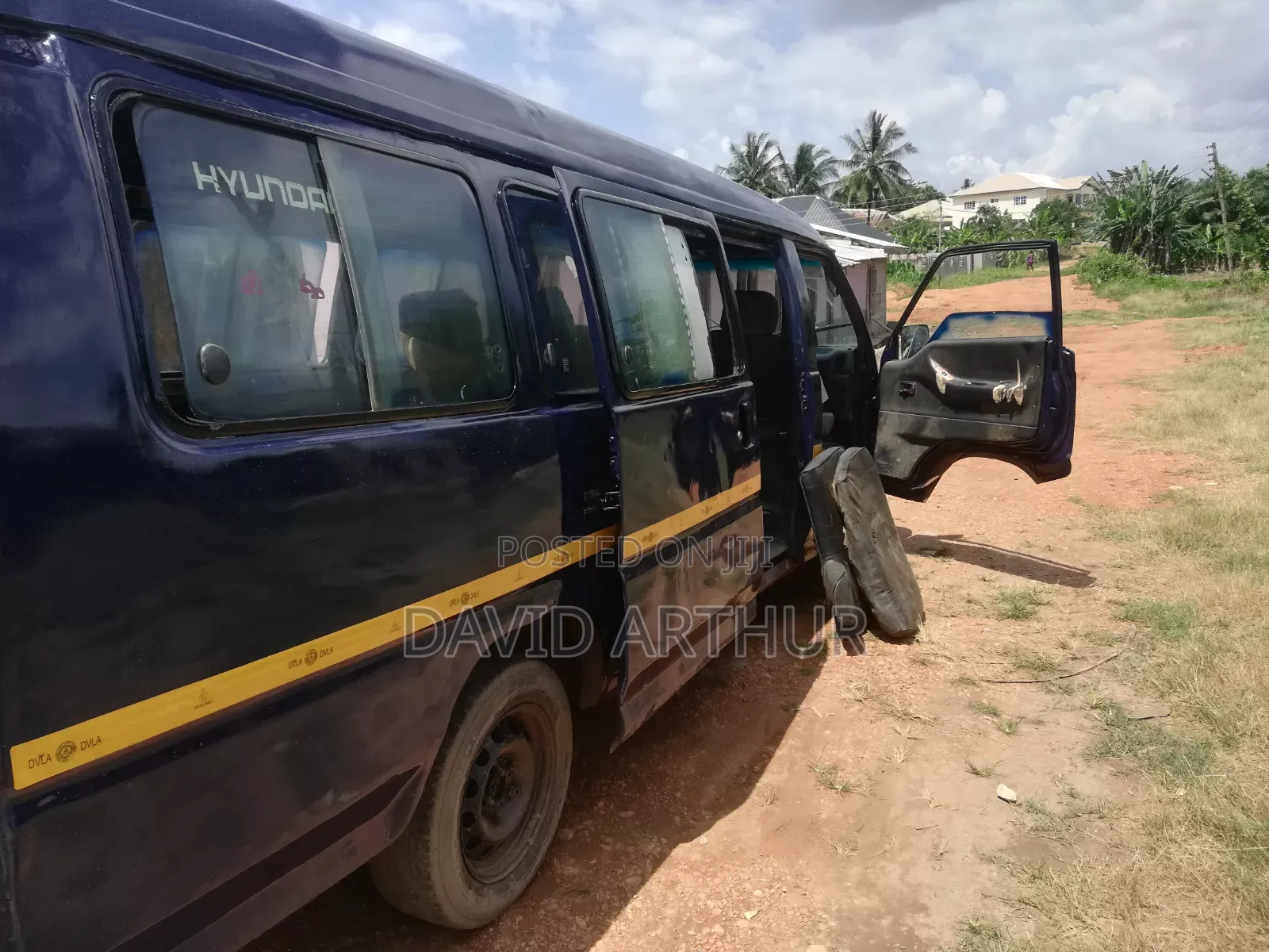 Hyundai H-100 2002 Blue